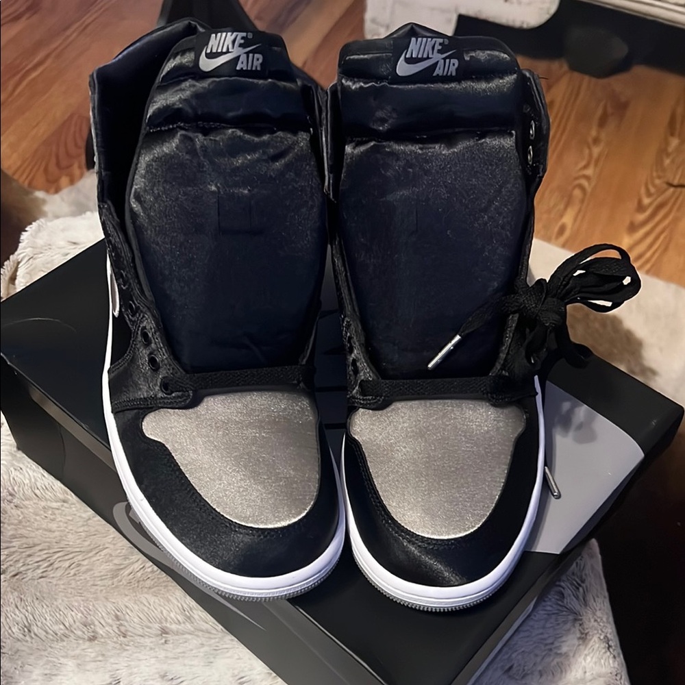 Nike High-Top Black and Silver Sneakers